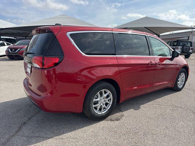 2026 Chrysler Voyager LX