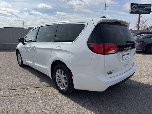 2026 Chrysler Voyager LX