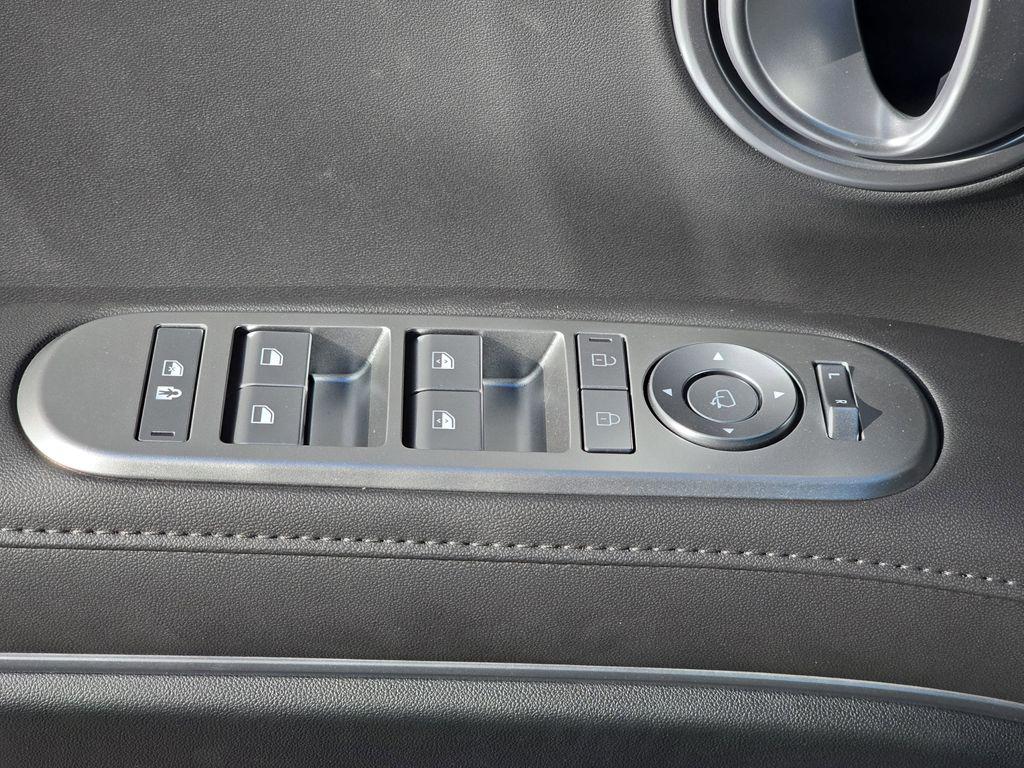 2026 Hyundai Palisade Limited - Photo 27