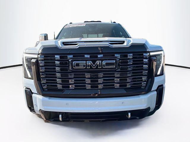 2026 GMC Sierra 2500HD Crew Cab, Standard Bed, Denali Ultimate, 4WD