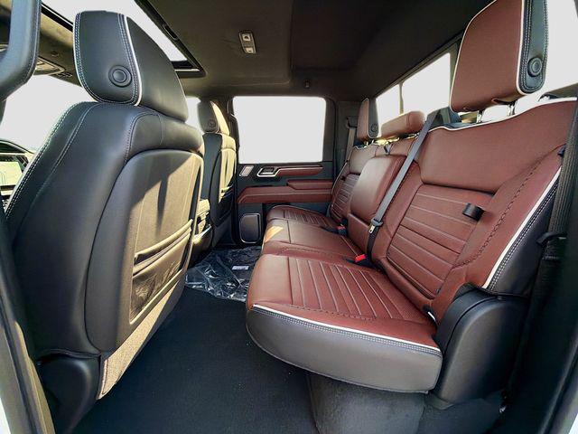 2026 GMC Sierra 2500HD Crew Cab, Standard Bed, Denali Ultimate, 4WD