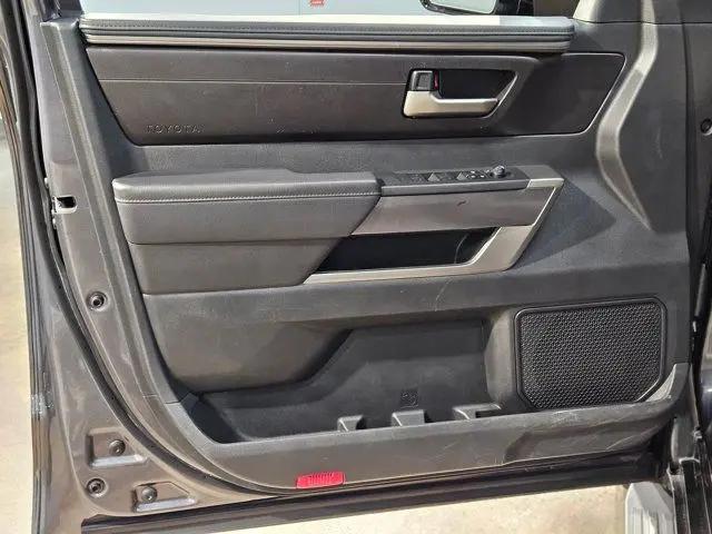 2025 Toyota Sequoia SR5
