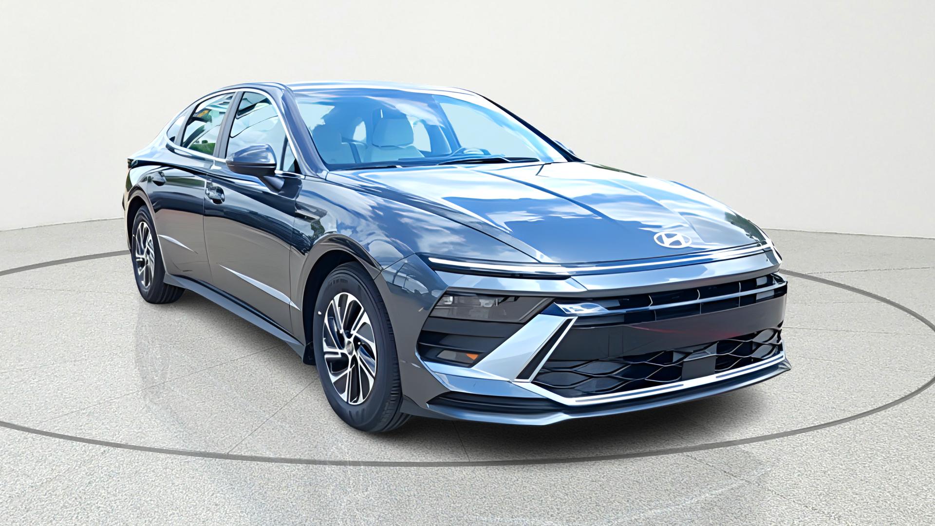 2026 Hyundai Sonata Blue's photo