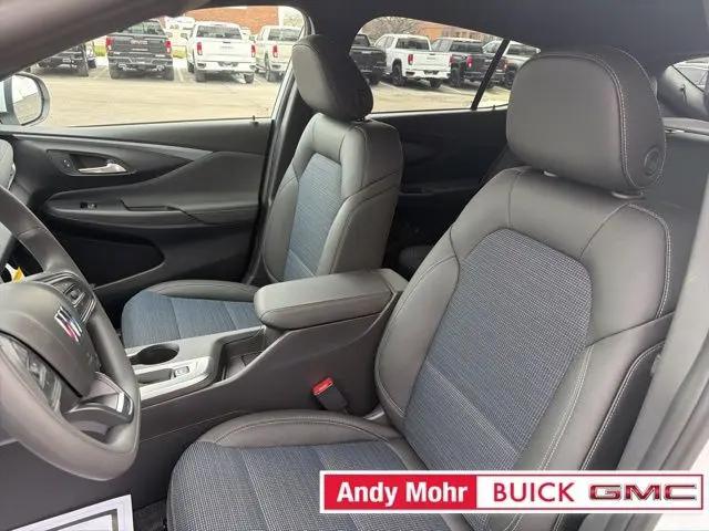 2026 Buick NV Preferred FWD