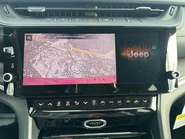 2026 Jeep Grand Cherokee Altitude 4x4