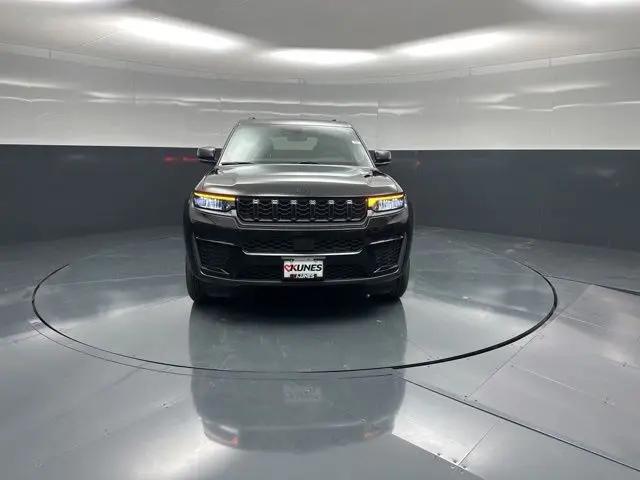2026 Jeep Grand Cherokee Altitude 4x4