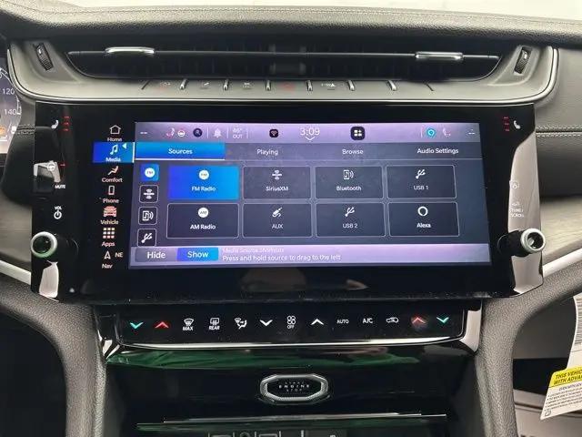 2026 Jeep Grand Cherokee Altitude 4x4