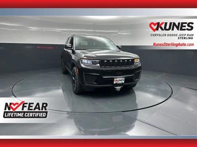 2026 Jeep Grand Cherokee Altitude 4x4 for sale in Sterling, IL
