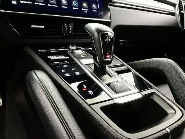 2022 Porsche Cayenne S