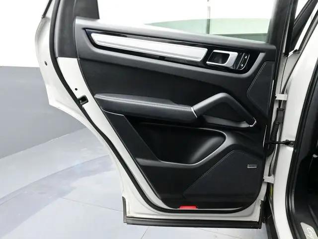 2022 Porsche Cayenne S