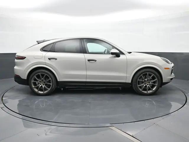 2022 Porsche Cayenne S