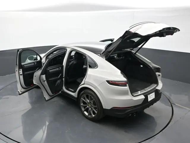 2022 Porsche Cayenne S