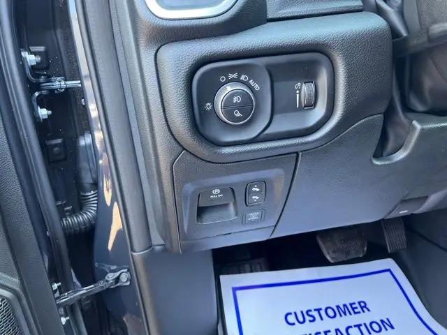 2026 Ram 1500 Big Horn Crew Cab 4x4 5'7" Box