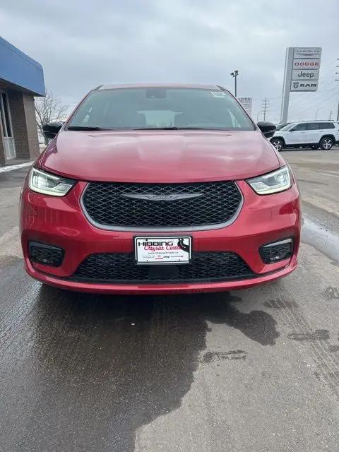 2026 Chrysler Pacifica Select AWD