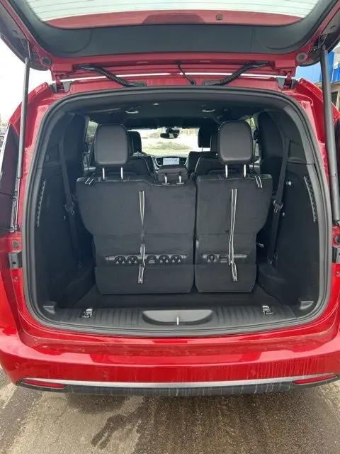 2026 Chrysler Pacifica Select AWD