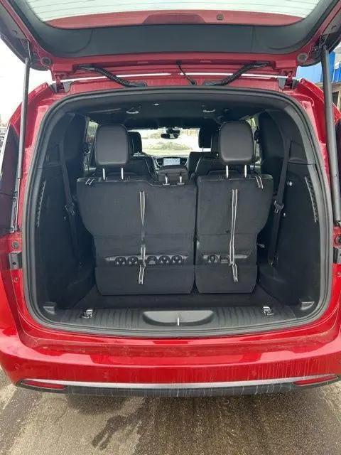 2026 Chrysler Pacifica Select AWD