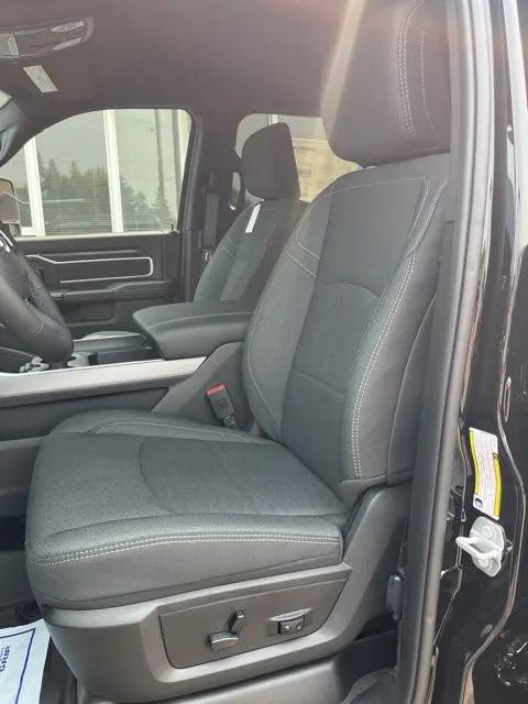 2025 Ram 2500 Big Horn Crew Cab 4x4 6'4" Box
