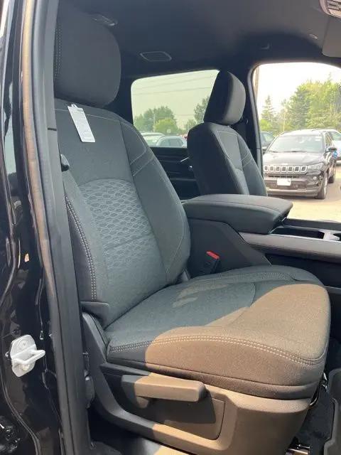2025 Ram 2500 Big Horn Crew Cab 4x4 6'4" Box