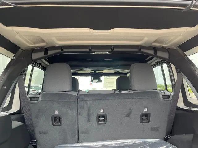 2025 Jeep Wrangler 4-Door Summit 4x4