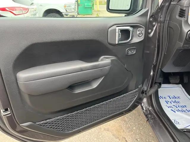 2025 Jeep Wrangler 4-Door Summit 4x4