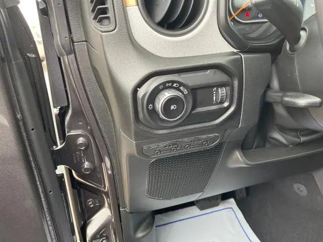 2025 Jeep Wrangler 4-Door Summit 4x4
