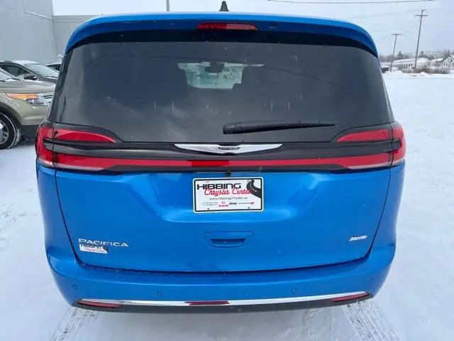 2026 Chrysler Pacifica Select AWD