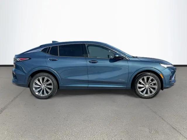 2026 Buick NV Avenir FWD