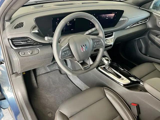 2026 Buick NV Avenir FWD