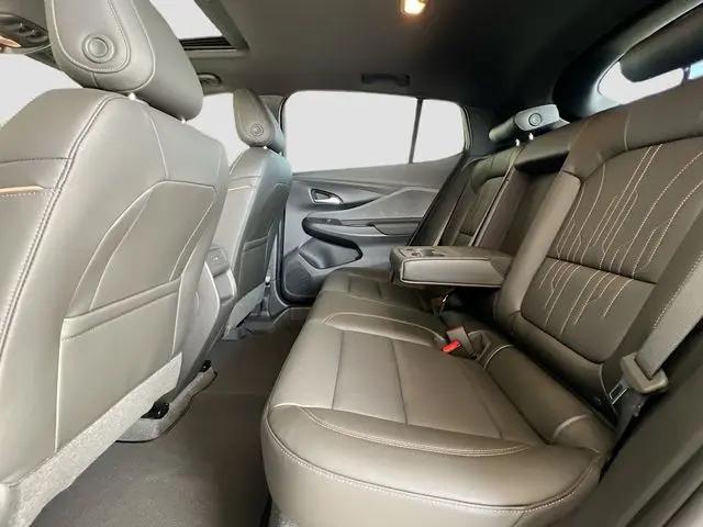 2026 Buick NV Avenir FWD