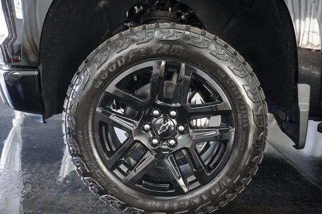 2026 Chevrolet Silverado 1500 4WD Crew Cab Short Bed Custom Trail Boss