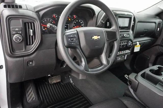 2026 Chevrolet Silverado 1500 2WD Crew Cab Short Bed Custom