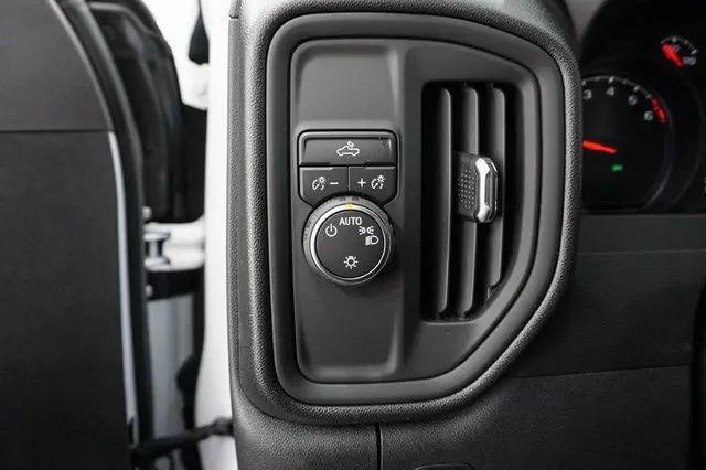 2026 Chevrolet Silverado 1500 2WD Crew Cab Short Bed Custom