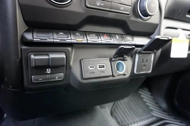 2026 Chevrolet Silverado 1500 2WD Crew Cab Short Bed Custom