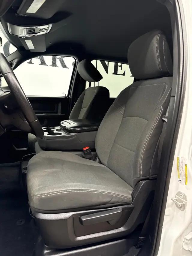 2024 Ram 3500 Tradesman Crew Cab 4x4 8' Box