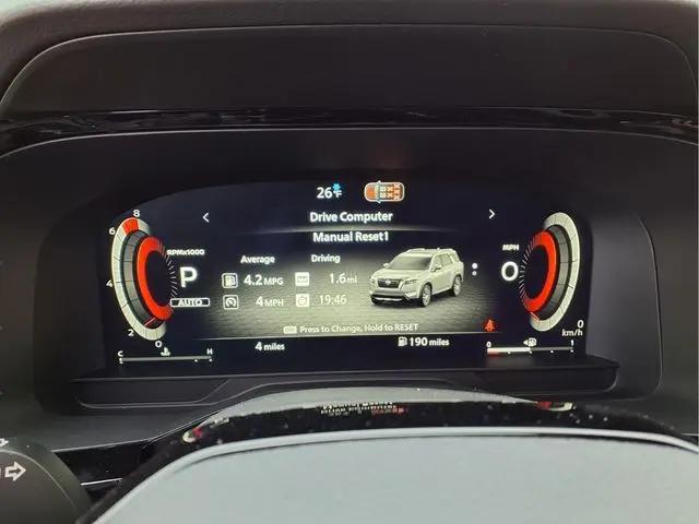 2026 Nissan Pathfinder SL