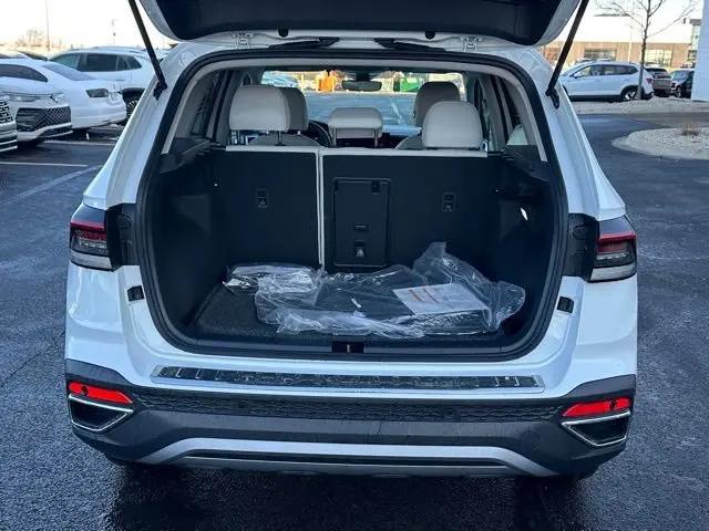 2026 Volkswagen Taos SE