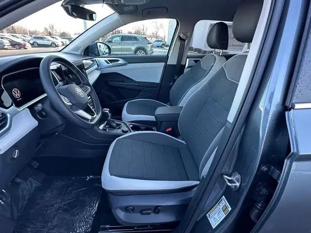2026 Volkswagen Taos SE