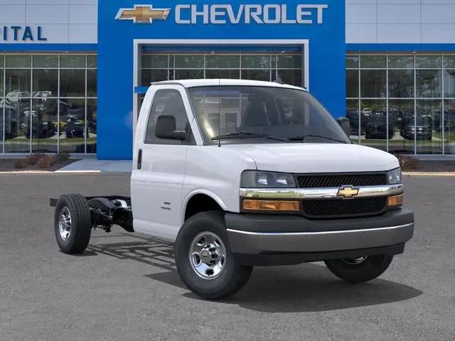 2025 Chevrolet Express Cutaway Work Van