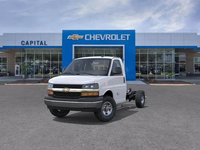 2025 Chevrolet Express Cutaway Work Van