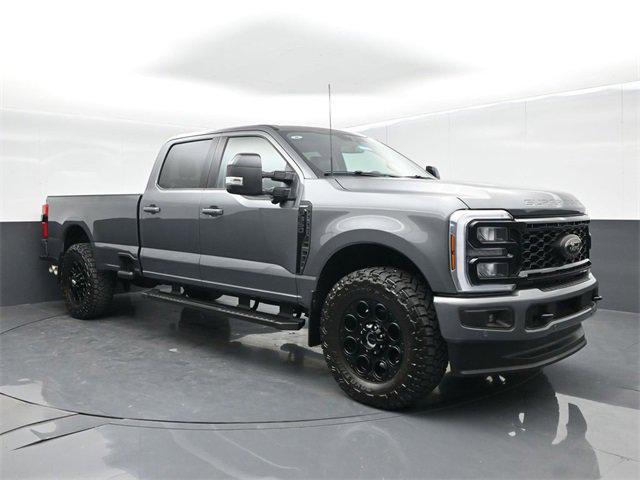 2025 Ford F-350 LARIAT