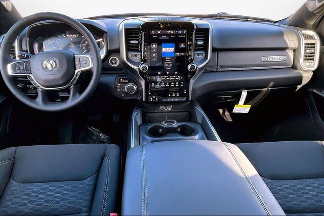 2026 Ram 1500 Big Horn Crew Cab 4x4 5'7" Box