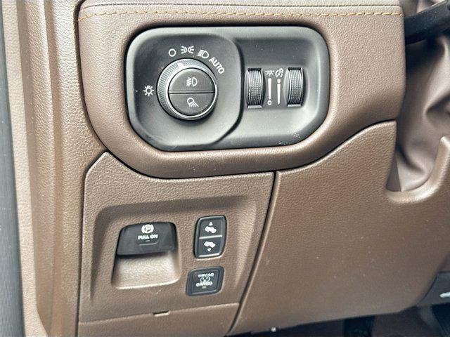 2026 Ram 1500 Limited Longhorn Crew Cab 4x4 5'7" Box