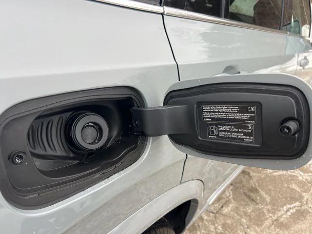 2026 Volvo XC90 Core, B5 AWD Gas (mild hybrid), Gasoline, Bright, 7 Seats