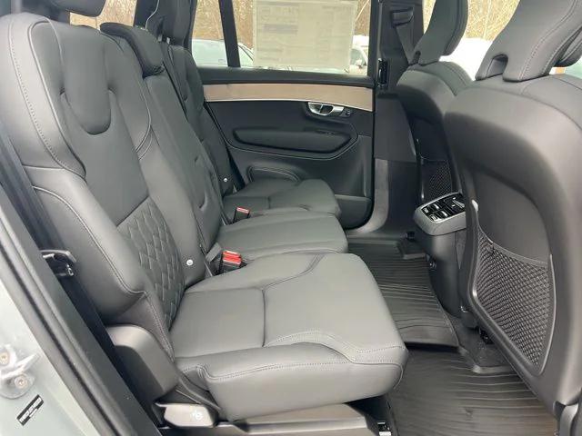 2026 Volvo XC90 Core, B5 AWD Gas (mild hybrid), Gasoline, Bright, 7 Seats