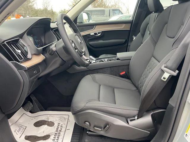2026 Volvo XC90 Core, B5 AWD Gas (mild hybrid), Gasoline, Bright, 7 Seats