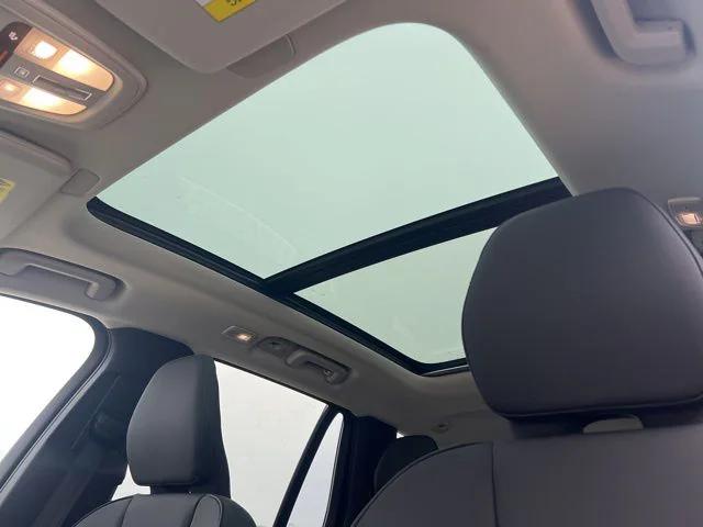 2026 Volvo XC90 Core, B5 AWD Gas (mild hybrid), Gasoline, Bright, 7 Seats