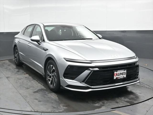 2026 Hyundai Sonata Hybrid Blue