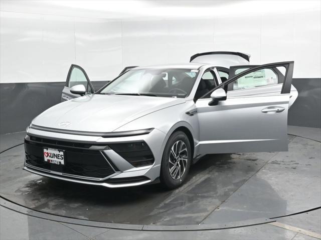 2026 Hyundai Sonata Hybrid Blue