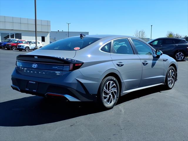 2026 Hyundai Sonata Hybrid Blue