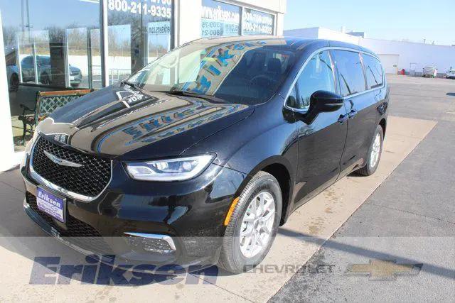 2024 Chrysler Pacifica Touring L for sale in Milan, IL